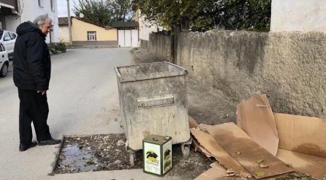 Roma dönemine ait mozaik, çöp konteyneri altında