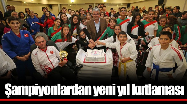 Şampiyonlardan yeni yıl kutlaması