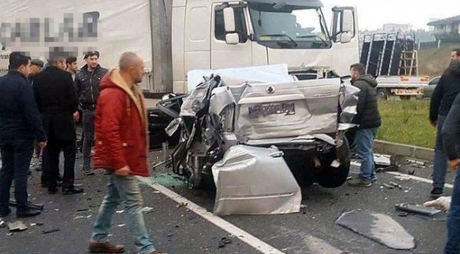 TIR, kırmızı ışıkta bekleyen araçlara çarptı: 10 yaralı