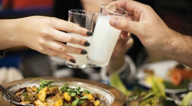 Alkollü içeceklere zam: 1 litre rakının vergisi 154 TL