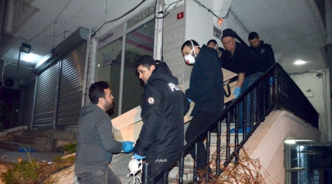 Avcılar'da ağır koku yayılan evdeki bazadan kadın cesedi çıktı