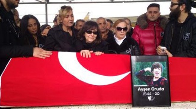 Cenazede büyük sitem