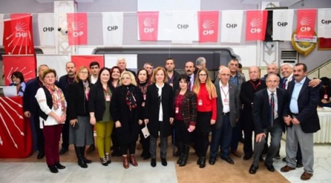CHP’de bir toplu istifa daha!