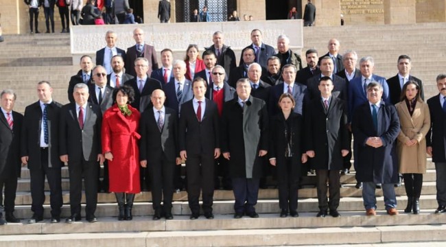 CHP İzmir, Ata'nın huzurunda...