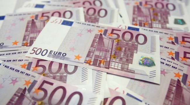 ECB 17 ülkede 500 euroluk banknotların basımını durdurdu