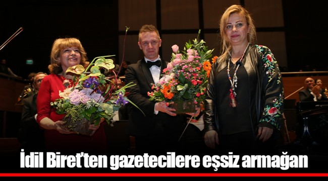 İdil Biret’ten gazetecilere  eşsiz armağan