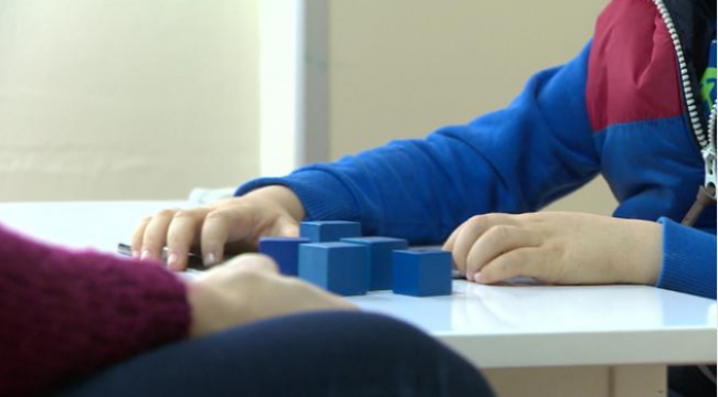 Otizm nedir, belirtileri nelerdir, tedavisi nasıl yapılır?