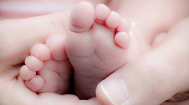 "Sigara tüp bebek tedavisinde başarıyı azaltıyor"