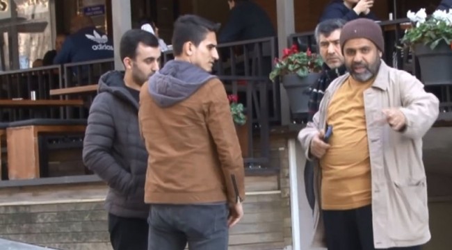 Turist çift içinde 20 bin lira olan çantalarını kapkaççılara kaptırdı