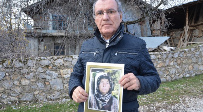 12 yıldır kayıp olan annesini arıyor