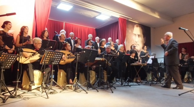 50 yaşından sonra saz çalmaya ve şarkı söylemeye başladılar