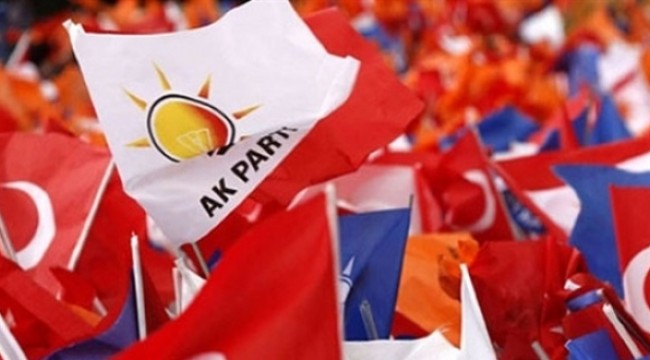 AK Parti'li Başkan Yardımcısı AK Parti binasını bastı