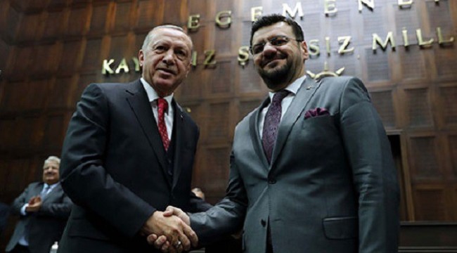 AK Parti'ye katılan Tamer Akkal'ın Meclis danışmanı istifa etti