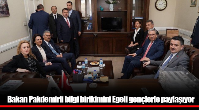 Bakan Pakdemirli bilgi birikimini Egeli gençlerle paylaşıyor
