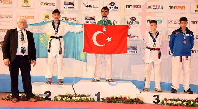 Bayraklı’dan milli takıma