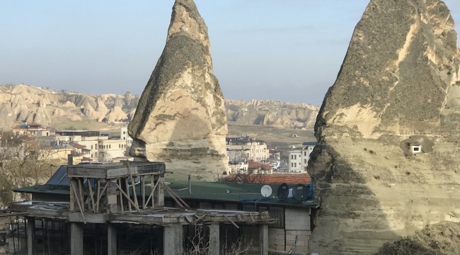 Peribacalarında yapılaşma devam ediyor
