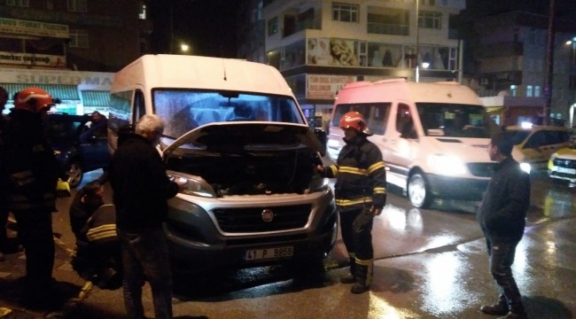 Servis aracının motoruna giren kediyi itfaiye kurtardı