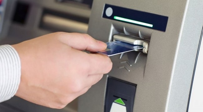 Türkiye’de 100 bin kişi başına 76,6 ATM düşüyor