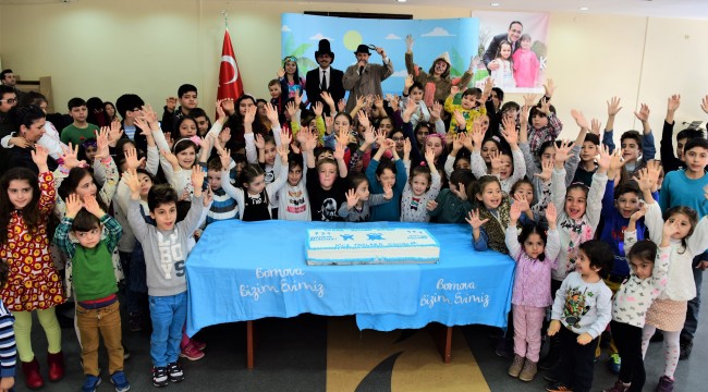 Bornova'da Mart Ayı'nda doğan çocuklar doğum gününü hep birlikte kutladı