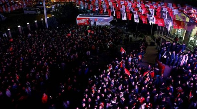 CHP'de meraklı bekleyiş