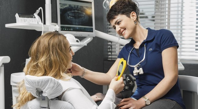 Diş implantı sonrası bakımına dikkat