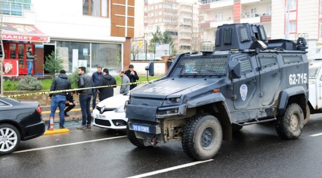 Diyarbakır'da kan davalı iki grup arasında silahlı kavga: 5 yaralı