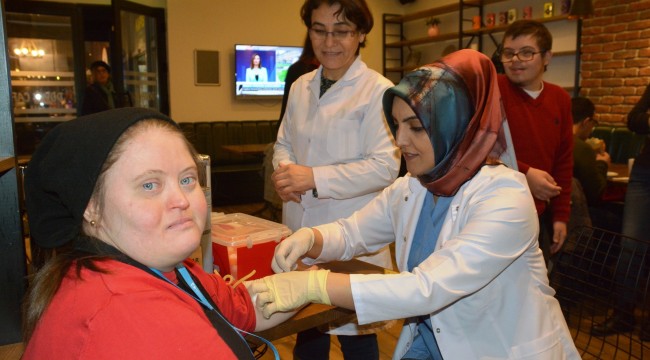 Down sendromlulara ücretsiz checkup