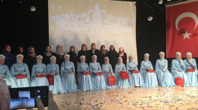 Hafız kızlar taçlandı