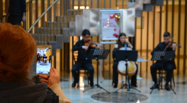 Hastalar müzik ile karşılandı