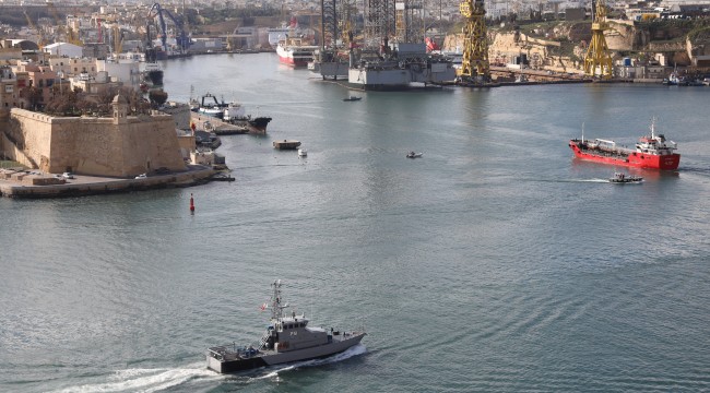 Kaçırılan tanker Malta Limanı’na ulaştı