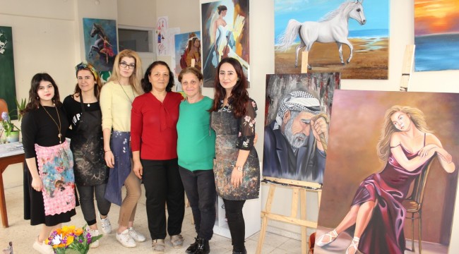 Kadınlar hayallerini ve umutlarını resmediyor
