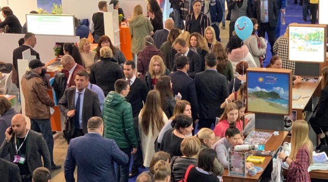 Kimlikle geçiş imkanı bulan Ukraynalılar Türkiye’ye akın etti