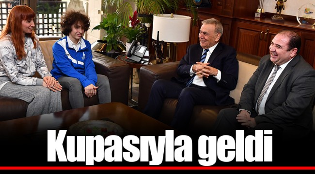 Kupasıyla geldi