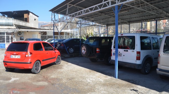 Oto galericiler internetten yapılan ikinci el satışlardan dertli