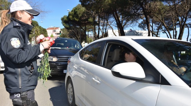 Trafik kadınlar için durdu