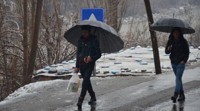 Yazı beklerken kışa teslim oldular