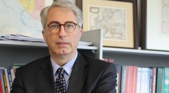 'AK Parti'de sarsıntı görünenden ciddi'