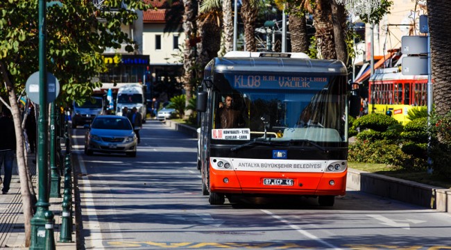 Antalya'da ücretsiz otobüs uygulaması askıya alındı