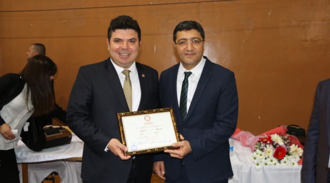 Buca Belediyesi'nin genç başkanı Erhan Kılıç: Bütün Bucalı'nın hizmetkârı olacağım