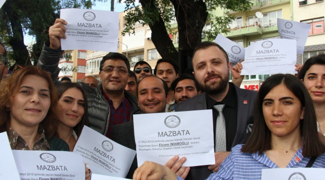CHP Buca Gençlik Kolları:  “Ekrem İmamoğlu'nun bir an önce mazbatasının verilmesini talep ediyoruz”