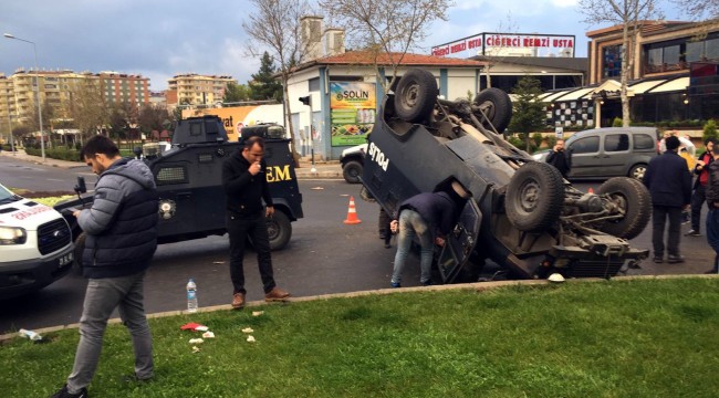 Diyarbakır’da iki zırhlı araç çarpıştı: 1 polis yaralı
