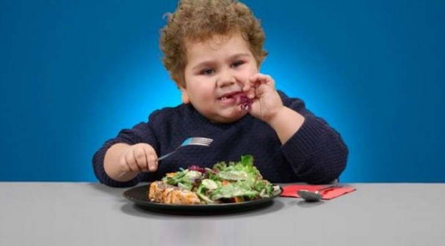 Fast-Food geldi, obezite yaşı 8’e indi