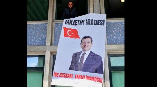 İBB binasında İmamoğlu protestosu