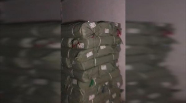 Kaçak şemsiye operasyonu: Değeri 2 milyon 500 bin lira
