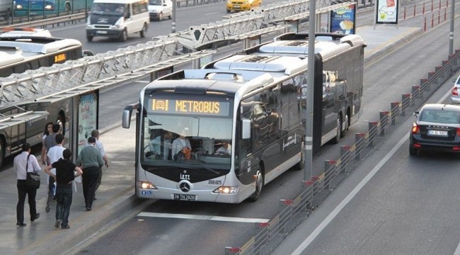 Metrobüste cinsel saldırı: 'Fermuarını açmışsın, üstüme boşalmışsın şerefsiz'