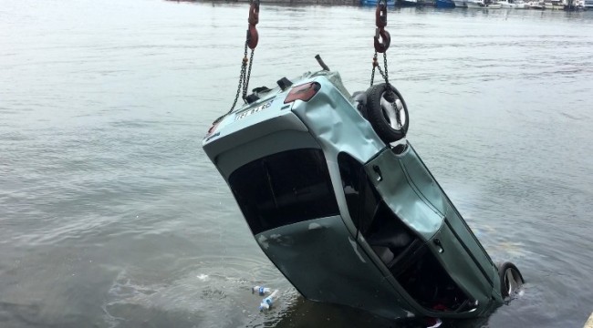 Silivri'de alkollü sürücü denize uçtu