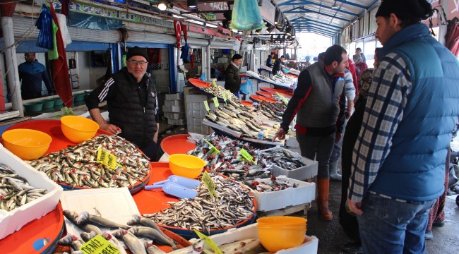 Tezgahlarda balık çeşitliliği arttı, fiyat düştü