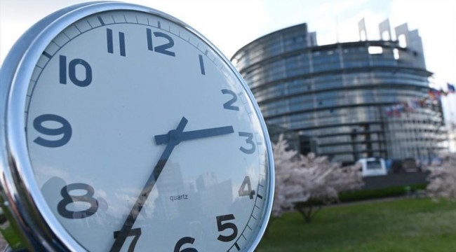 Türkiye'den 5 yıl sonra tek saat uygulamasına geçiyorlar