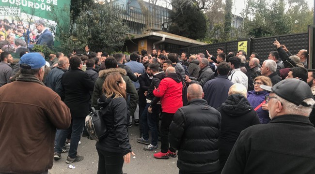 Üsküdar'da seçim nöbetinde darp edilen CHP görevlisi: Vurun vurun diye bağırıyorlardı