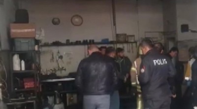 Yurt dışına çıkmak için otobüsün motor kısmına giren Filistinli şahıs sıkıştı